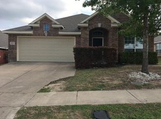 823 Calvert Dr, Cedar Hill, TX 75104