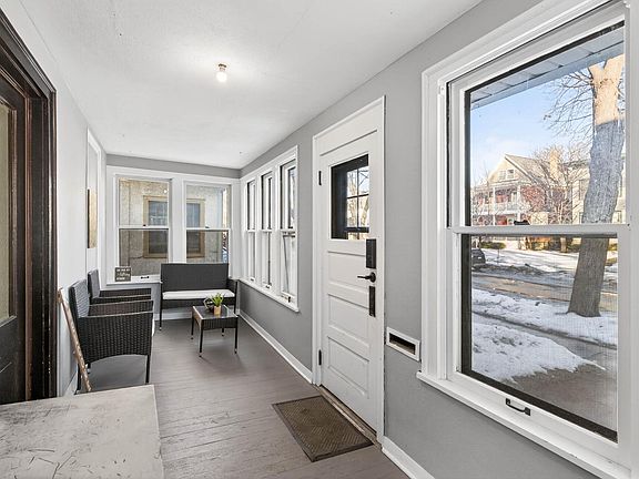 3rd image of 2206 Polk St NE