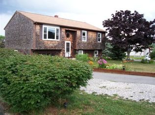 562 South St, Somerset, MA 02726