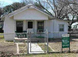 303B McNeil St, Ingram, TX 78025
