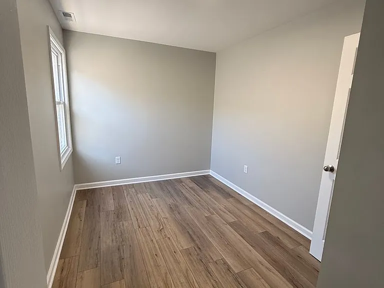 4624 Towle Ave — Photo 14