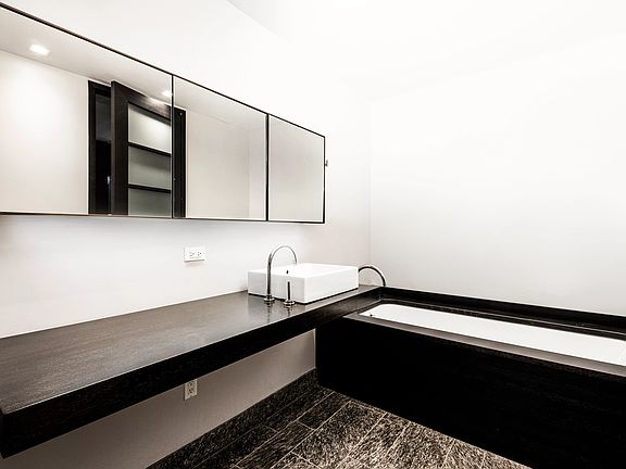 3rd image of 20 Pine St APT 404
