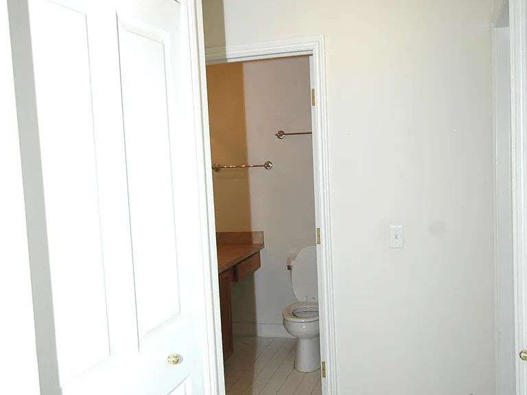 2440 Parmenter Blvd #63 — Photo 19