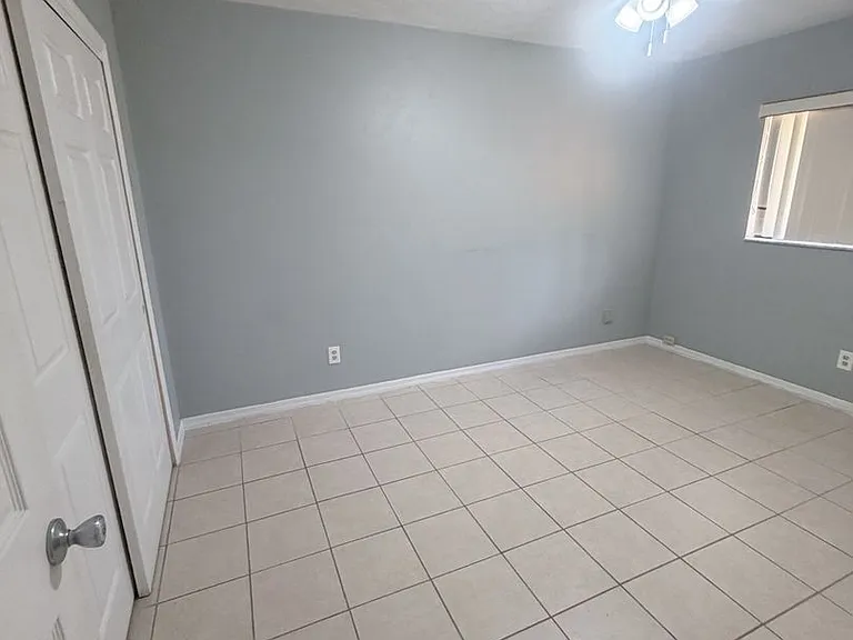 708 SE 47th St — Photo 11