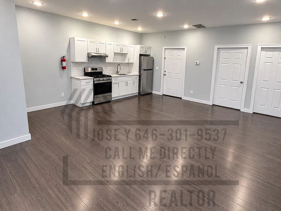 214 12th Ave #200