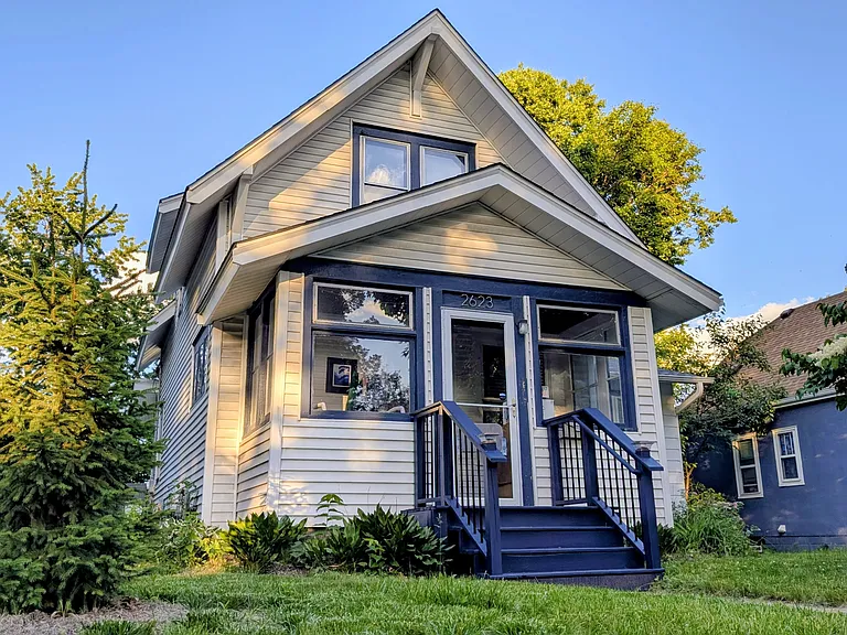 2623 Jackson St NE — Photo 3