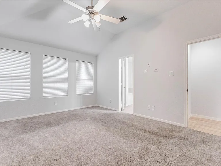 10627 Ince Ln — Photo 16