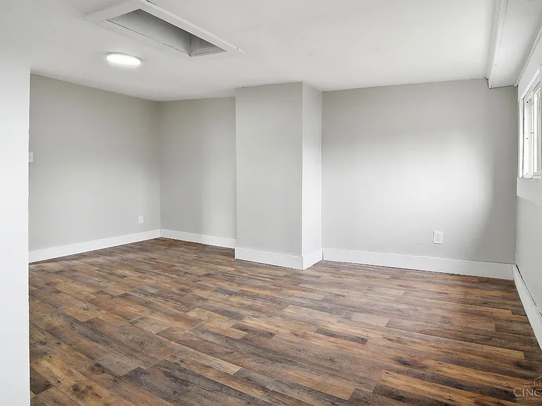 540 Grand Ave — Photo 20