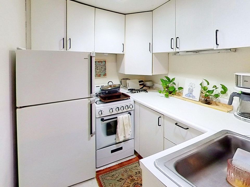 1st image of 2915 N Mildred Ave #G