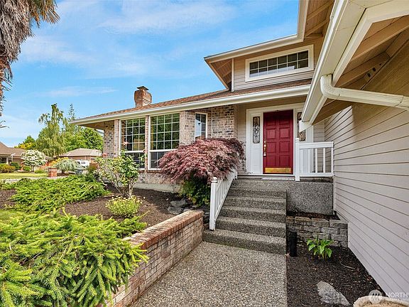 3rd image of 816 Aloha Place