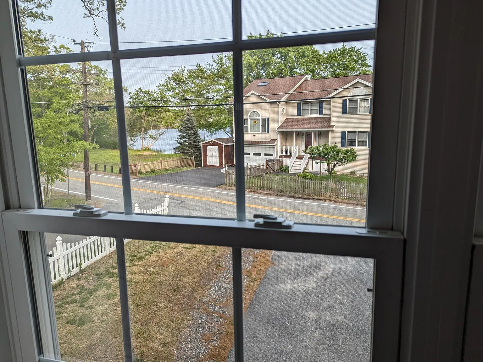 4 bed, 2.5 bath, 2640 sqft, $5,000 — Photo 1