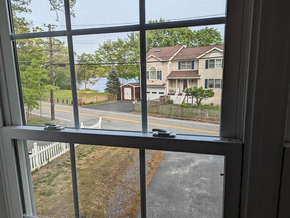 4 Silverhurst Ave