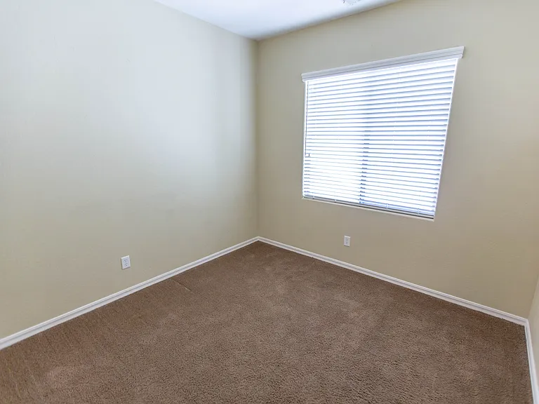 18815 E Swan Dr — Photo 33