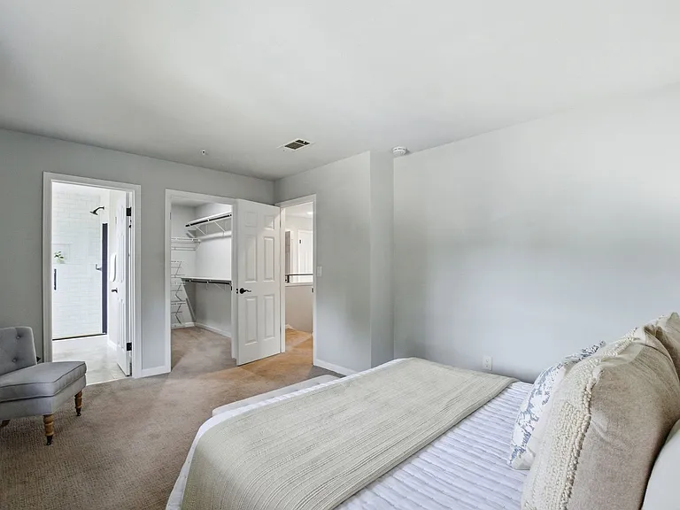 62 Avalon Ct — Photo 25