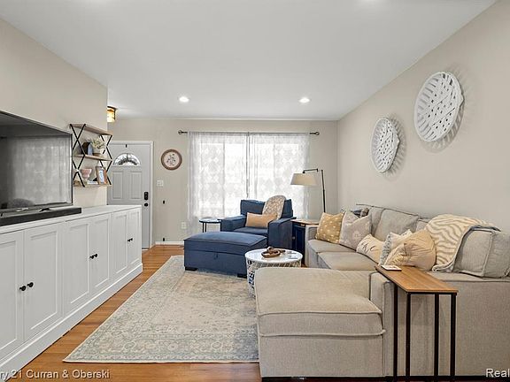 4th image of 4021 Wall Ave