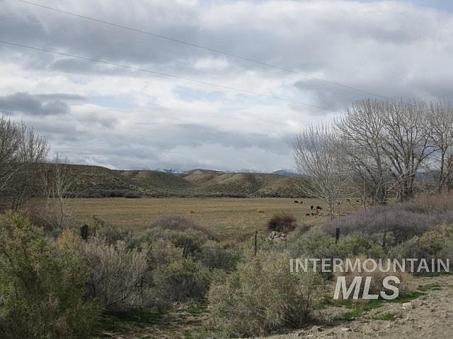 2nd image of 1 Bates Creek Rd