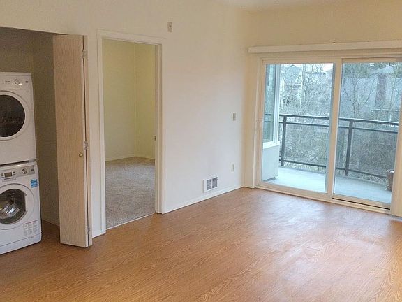 5th image of 1835 Queen Anne Ave N #17140872