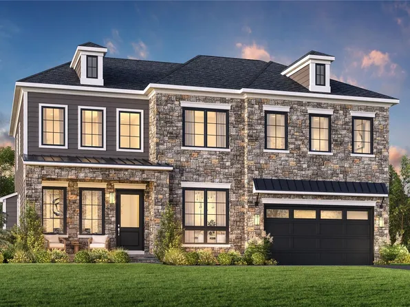 17 Sequoia Circle, Manhasset, NY 11030