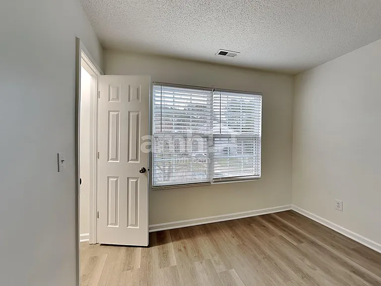 900 Arbor Greene Dr — Photo 12
