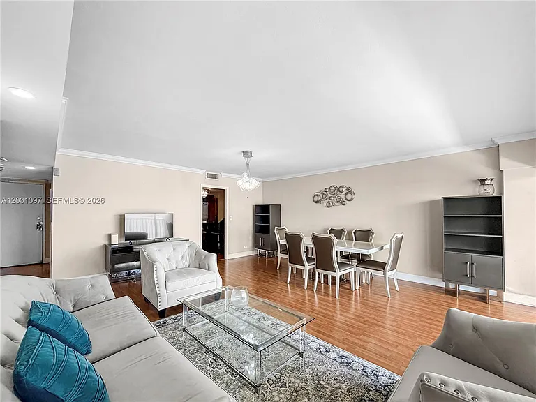 1800 NE 114th St #1607 — Photo 6