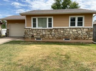 1921 Booth St, Winfield, KS 67156