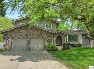 421 S 154th St, Omaha, NE 68154