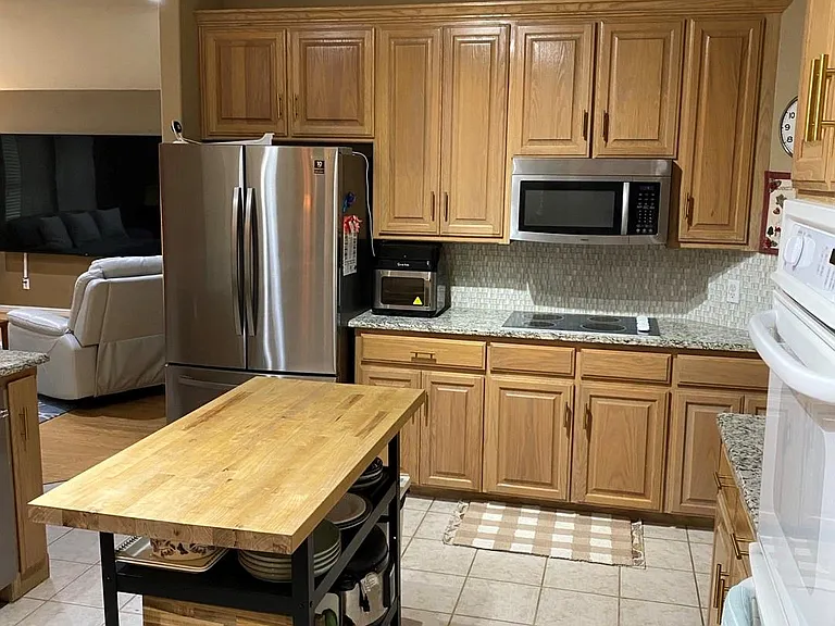 2945 Silvercrest Ln — Photo 4