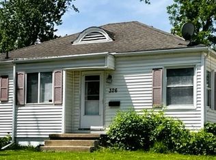 326 12th St SW, Cedar Rapids, IA 52404