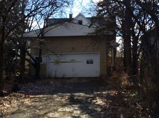 2813 Roanoke Ave, Cleveland, OH 44109