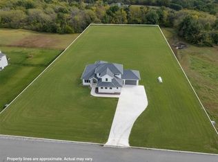 13311 Woodland Ranch Dr, Lone Jack, MO 64086