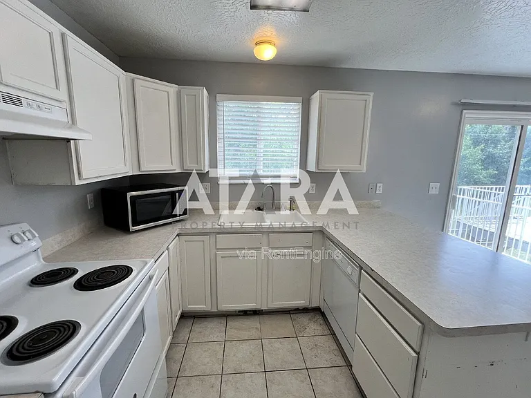 334 Childs Ave — Photo 16