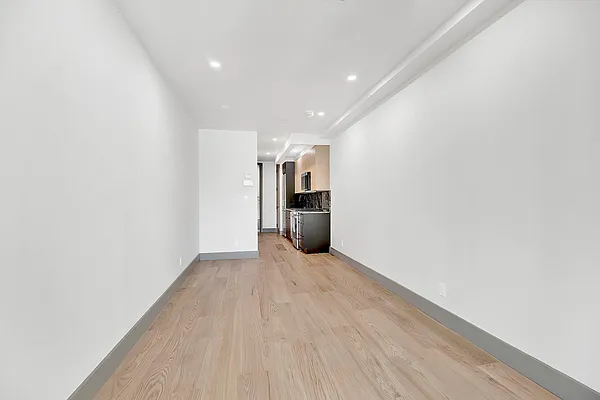 Rented by GROOME REALTY LLC | media 16