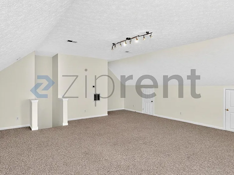 720 Rock Springs Rd — Photo 46