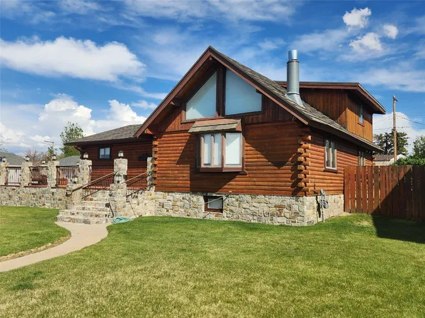 313 1st Ave SE, Cut Bank, MT 59427