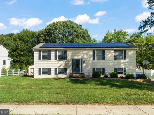 721 Hamilton Ave, Roebling, NJ 08554