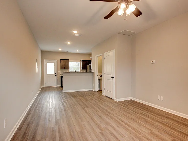 1115 Hillwood Dr #E3 — Photo 6