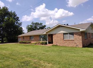 402 S Mapel St, Grandfield, OK 73546