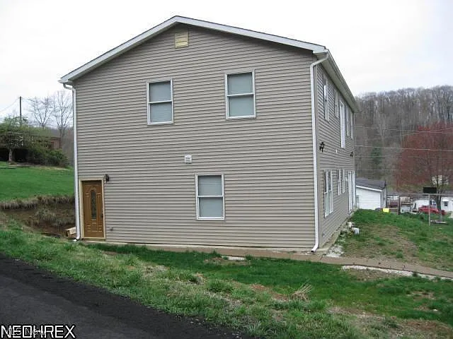 1233 Washington St photo 1