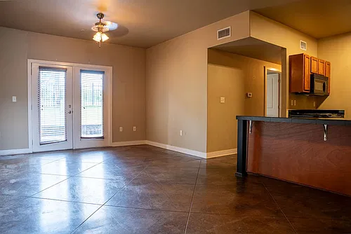 Floor plan 406