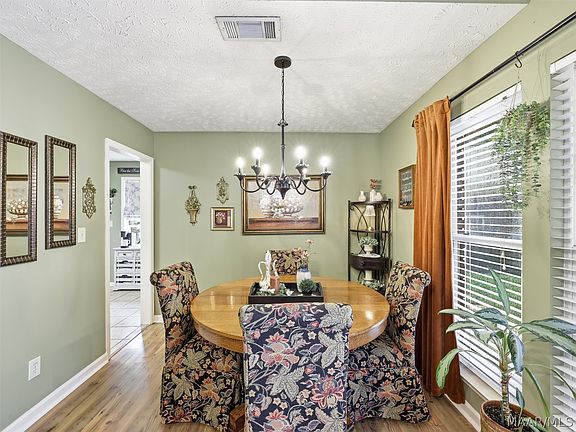 5th image of 472 Caldwell Pl