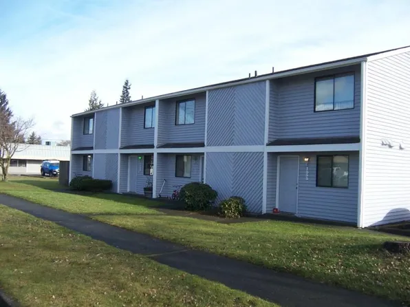 1555 Semanski St, Enumclaw, WA 98022