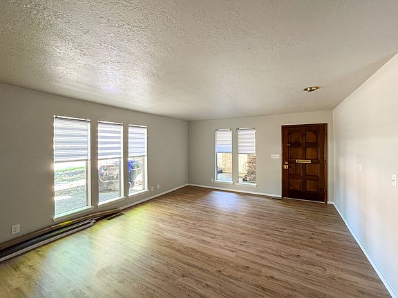 2nd image of 2140 Melrose Ct