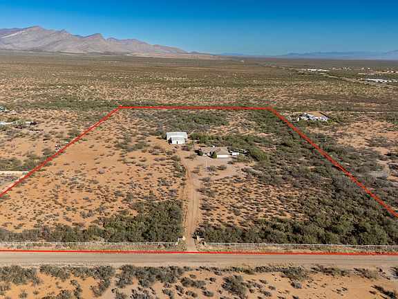 2nd image of 211 W Camino De Mesa