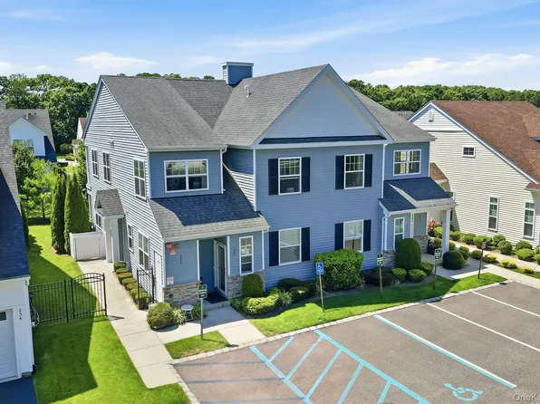 252 Sand Hills Lane, Medford, NY 11763