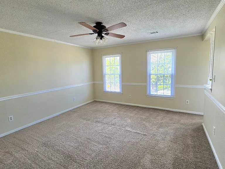 901 Fairborn Cir — Photo 13