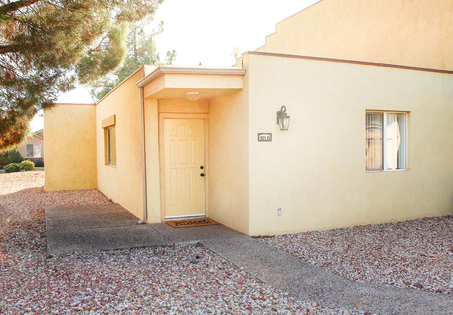 3 bed, 2.0 bath, 1124 sqft, $1,550 — Photo 1