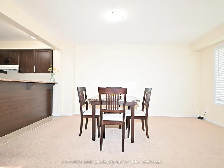 90 Sovereigns Gate #29 — Photo 8