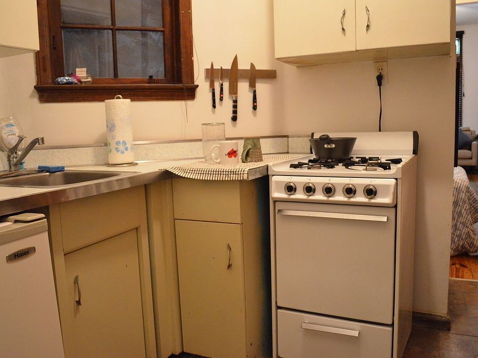 2nd image of 103 State St #1