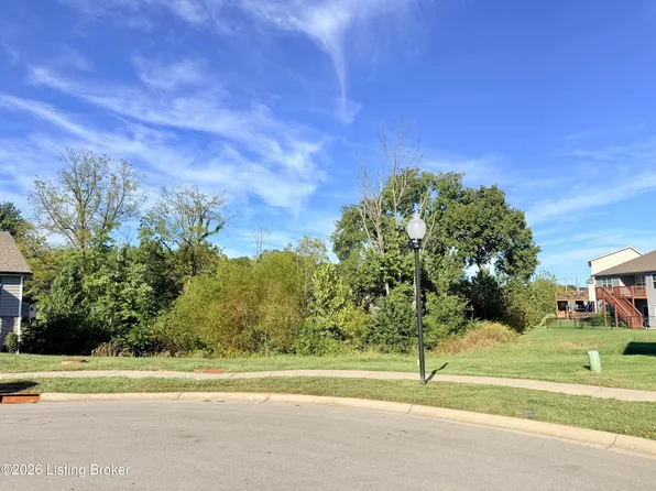 10903 Hidden Trail Ct, Louisville, KY 40229