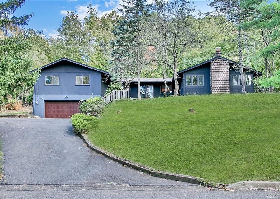 1st image of 822 Sherry Dr